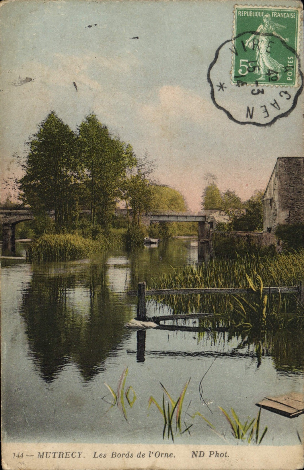 VINTAGE POSTCARD Mutrecy the Edges De I' Orne