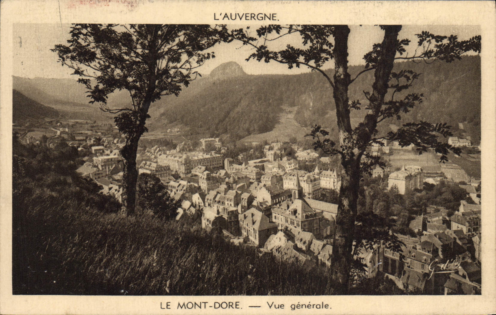 CPA Le Mont Dore Vue generale