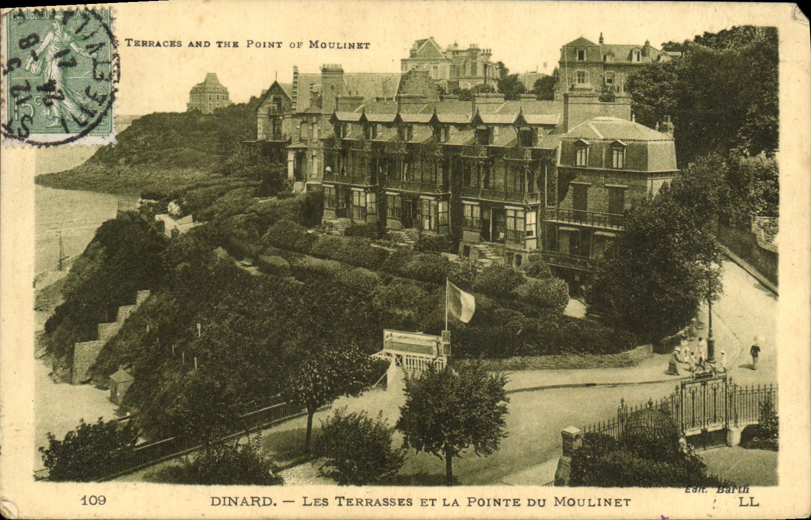 CPA Dinard Les Terrasses Et La Pointe Du Moulinet