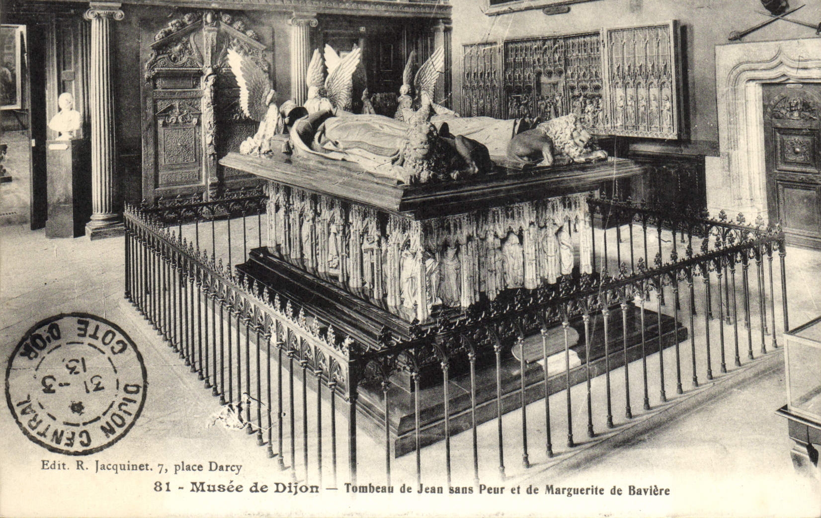 VINTAGE POSTCARD Museum Of Dijon Tomb Of Jean Without Fear And Marguerite Of Bavaria