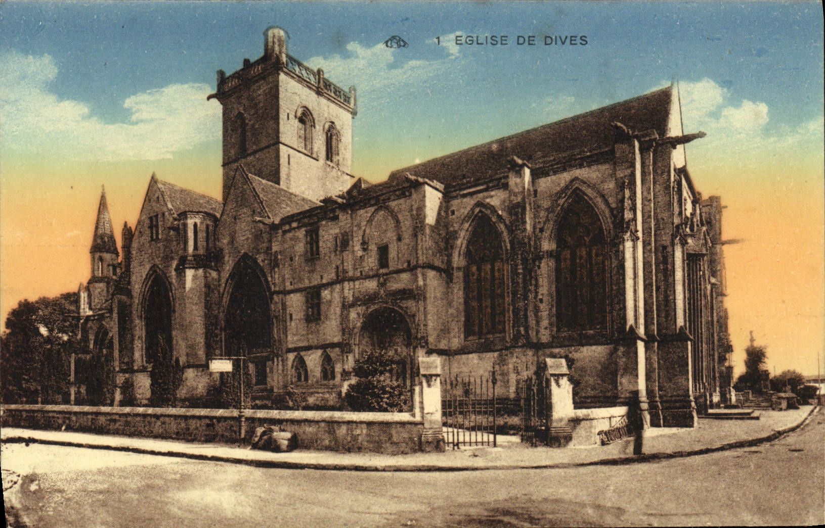 VINTAGE POSTCARD Church the Divine ones