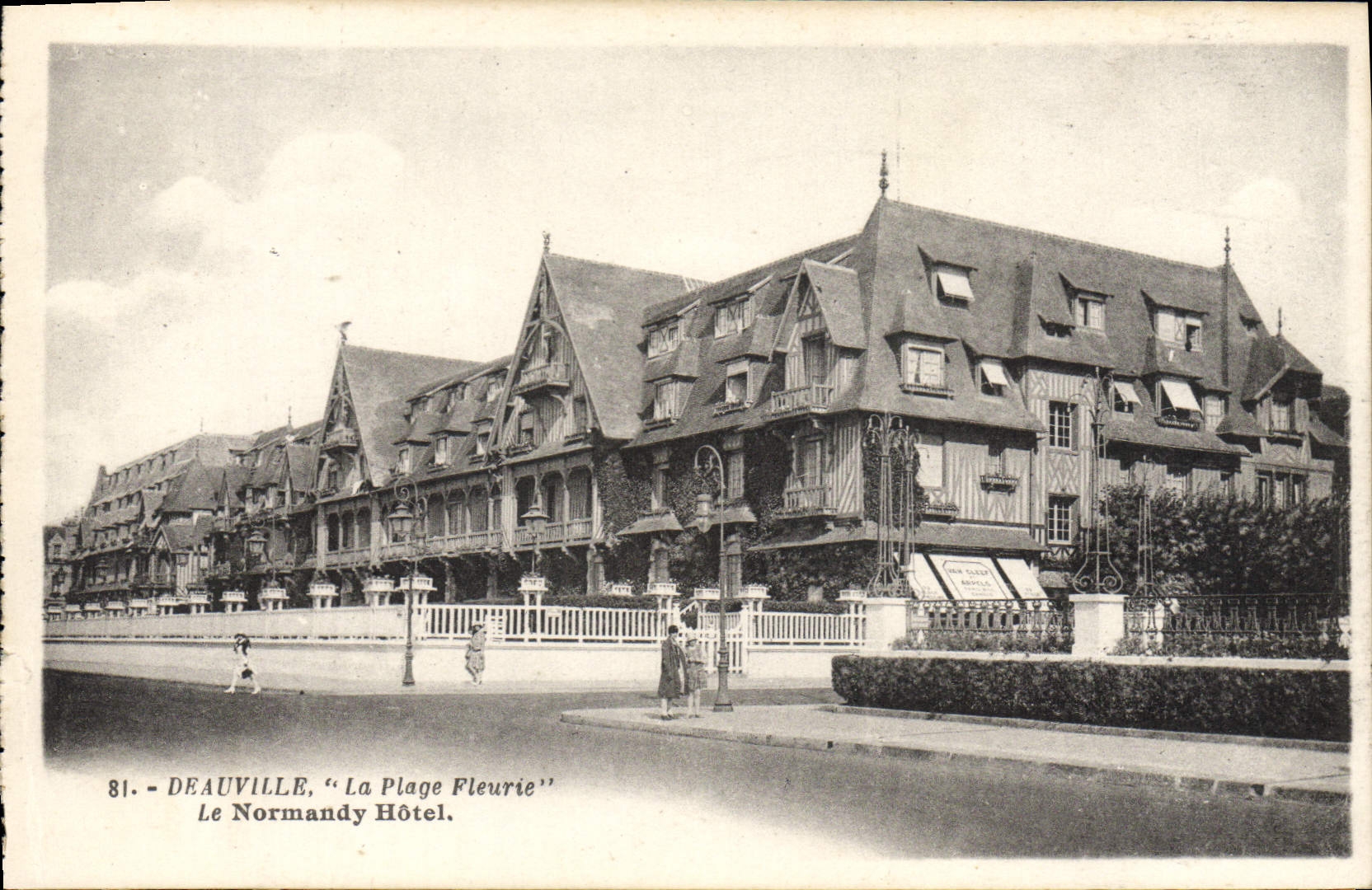 CPA Deauville La Plage Fleurie Le Normandy Hotel