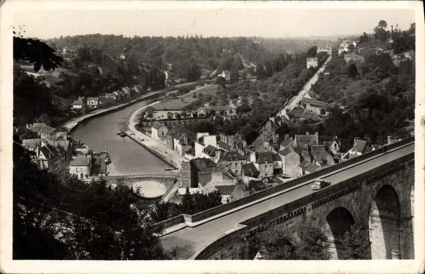 CPM Dinan La Rance Vue Du Jardin Anglais