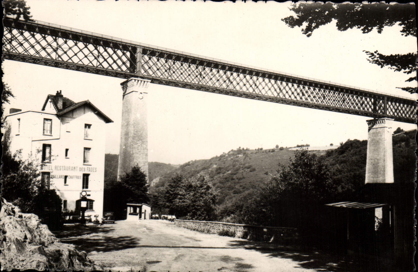 MODERN CARD the Viaduct Of Insipid the Hotel Restoring of Insipid the Chaffraix Strapping man