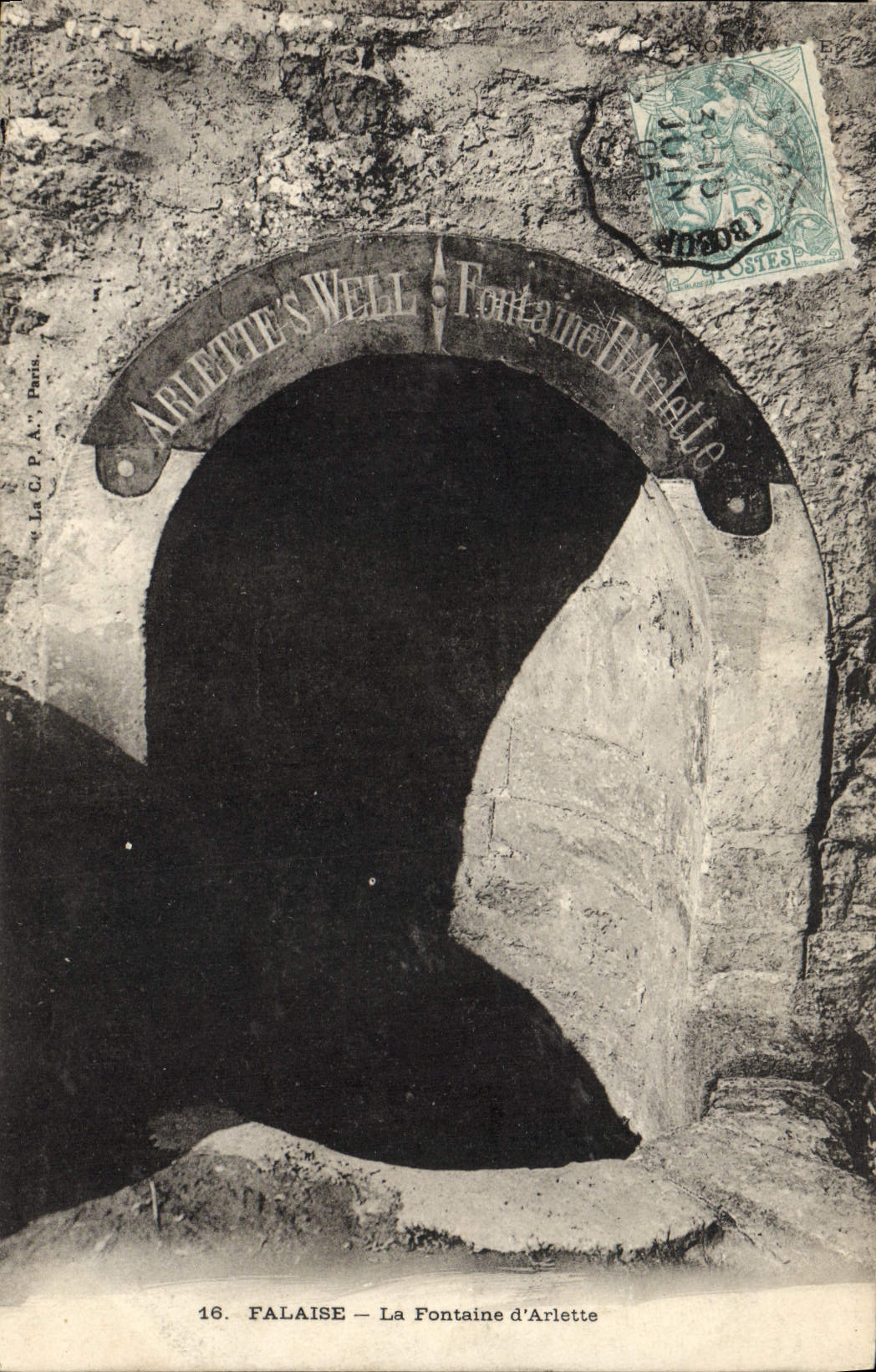 VINTAGE POSTCARD Cliff the Fountain Of Arlette