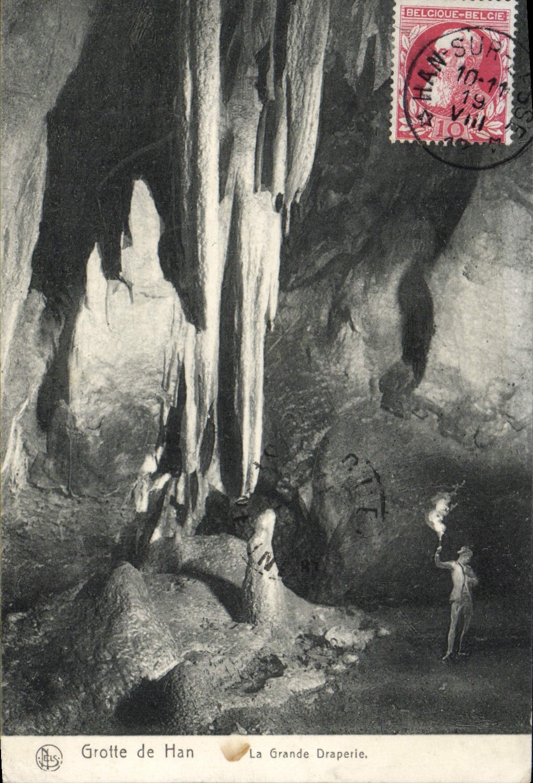 VINTAGE POSTCARD Cave De Han Great Drapery