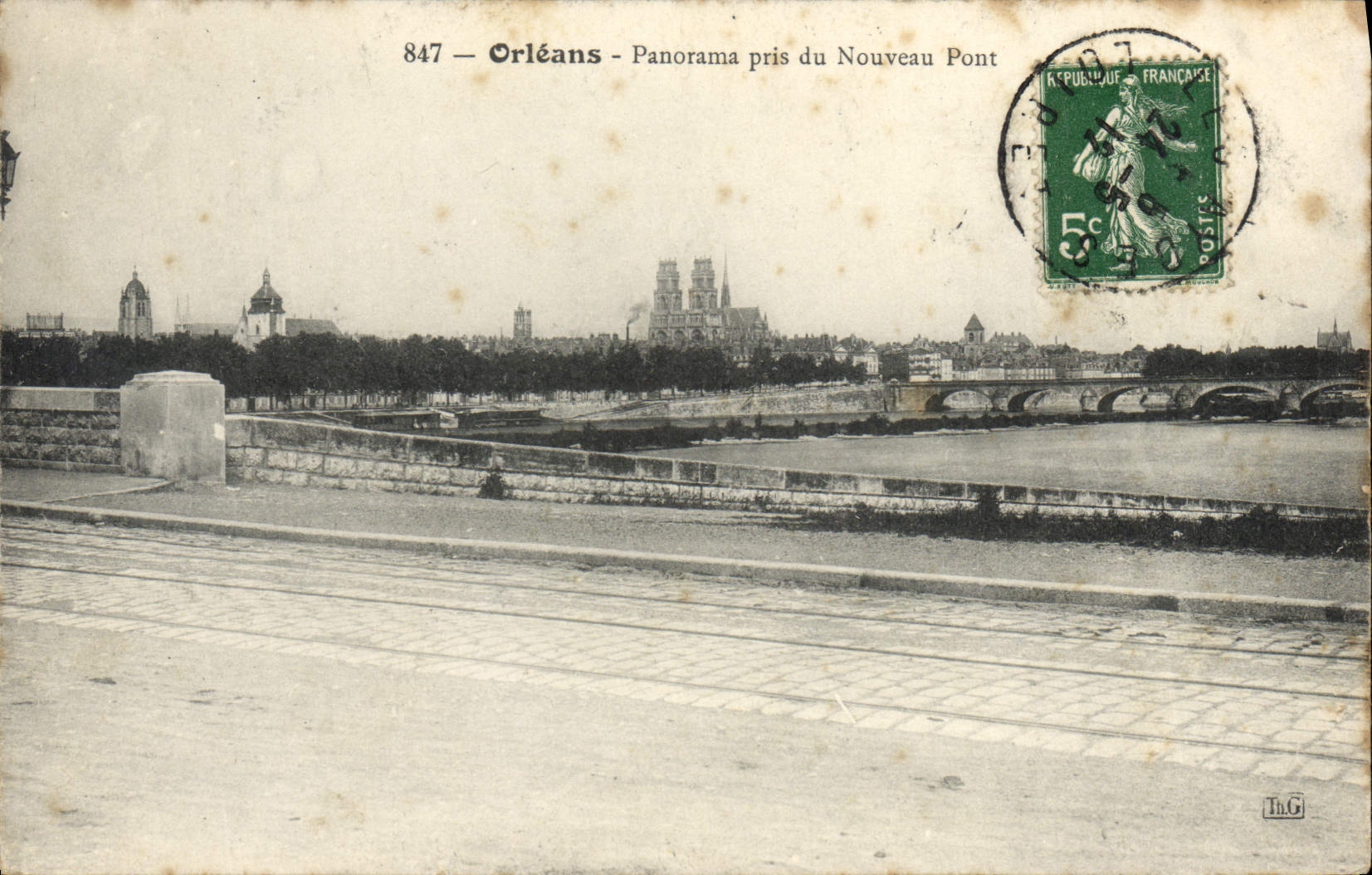 Panorama de Orleans de la POSTAL de la VENDIMIA tomado del nuevo puente