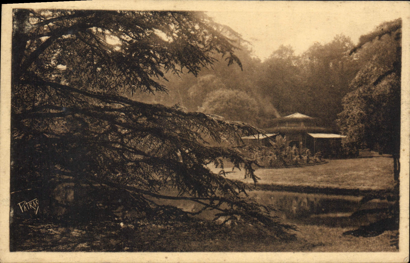 Parque de la POSTAL de la VENDIMIA de nube Saint el quiosco del quiosco viejo de Trocadero del príncipe imperial