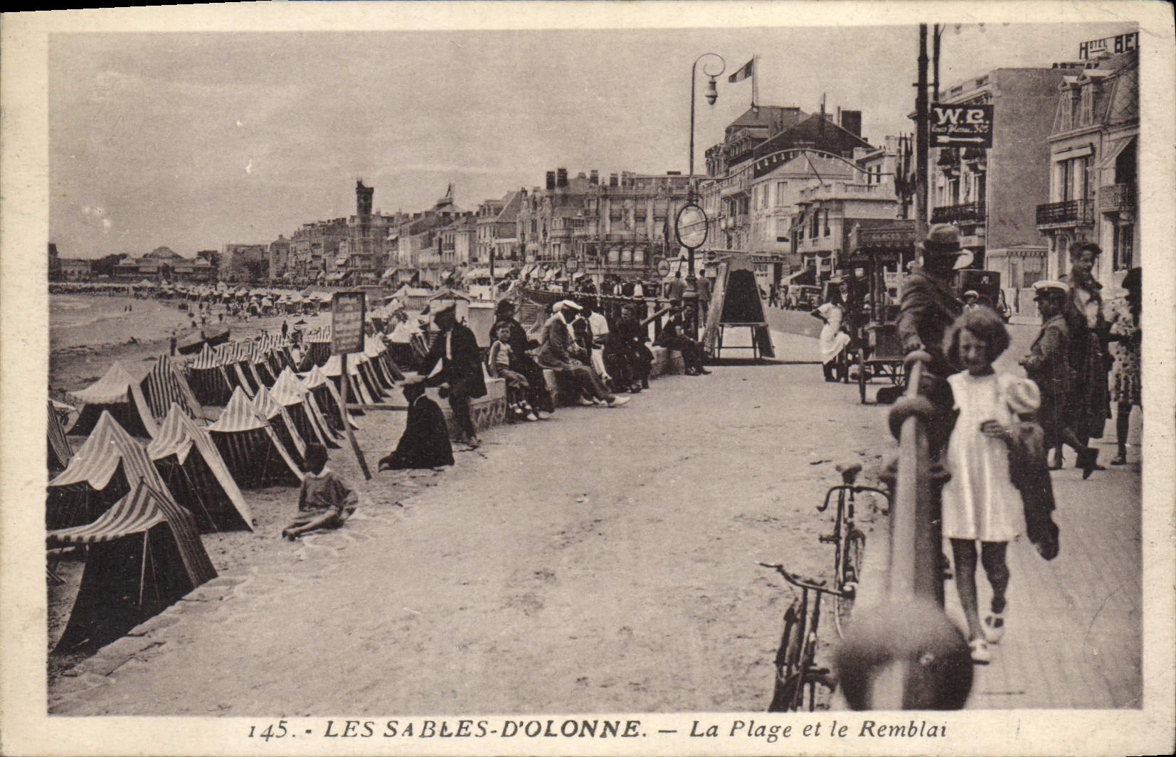 POSTAL de la VENDIMIA Sables d'Olonne la playa y el terraplén