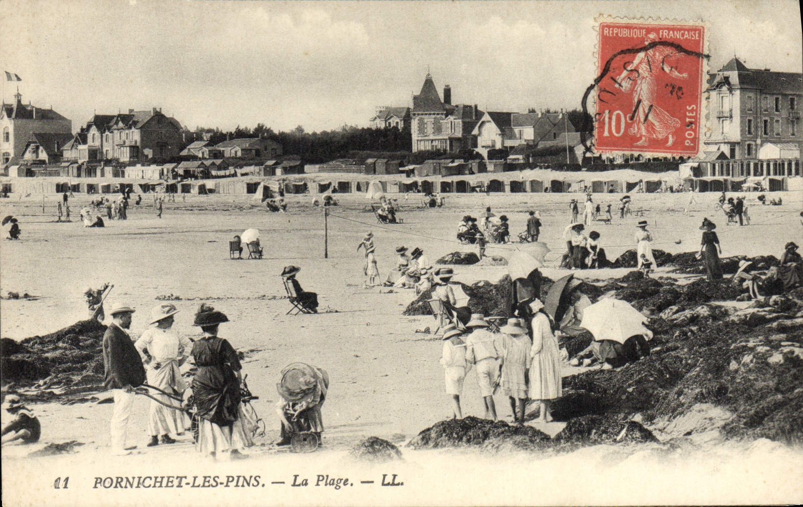 VINTAGE POSTCARD Pornichet Pines the Beach