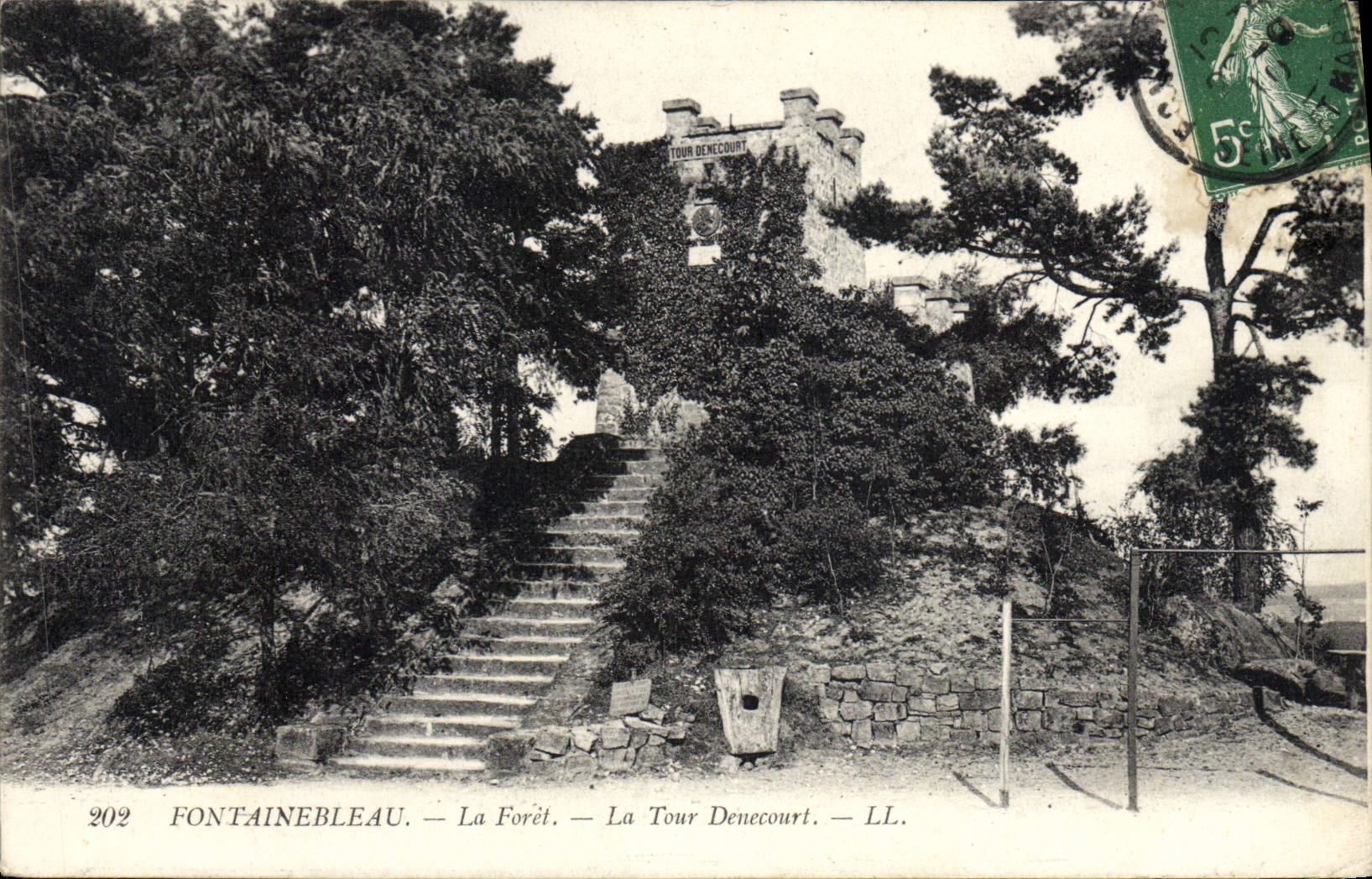 VINTAGE POSTCARD Fontainebleau the Drill the Denecourt Tower