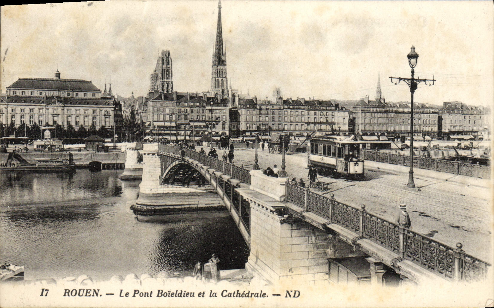 CPA Rouen Le Pont Boildieu Et La Cathedrale Tramway