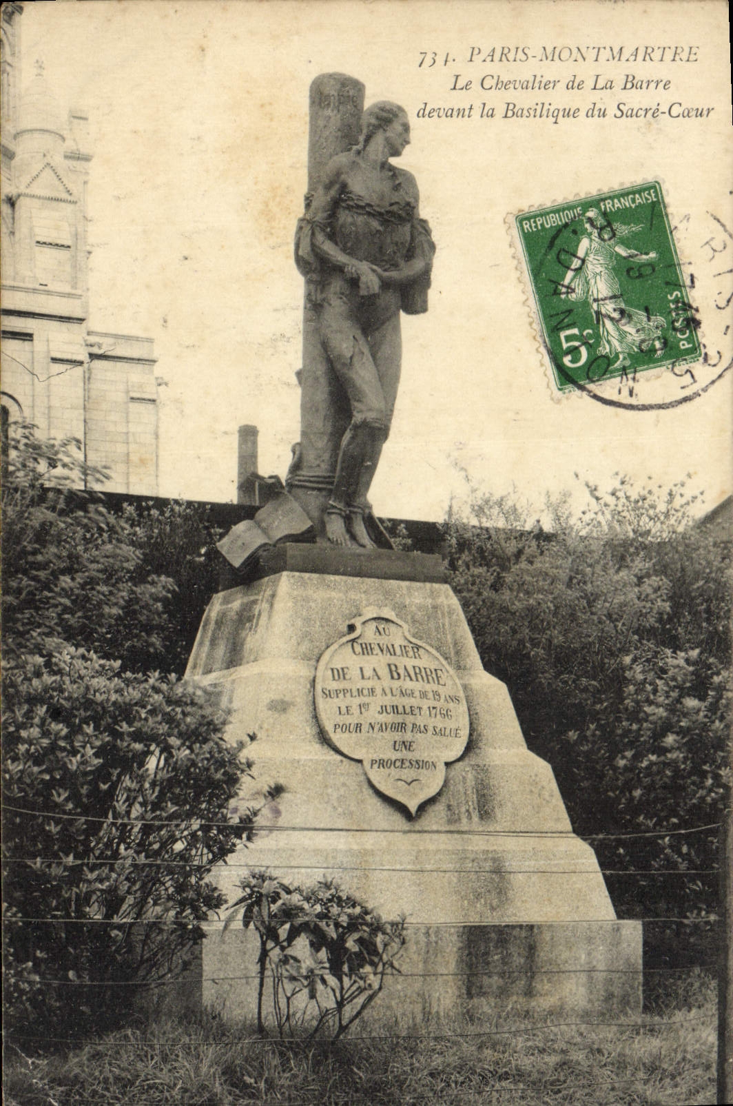 VINTAGE POSTCARD Paris Montmartre Crowns Heart in front of the basilica of the Sacring Heart