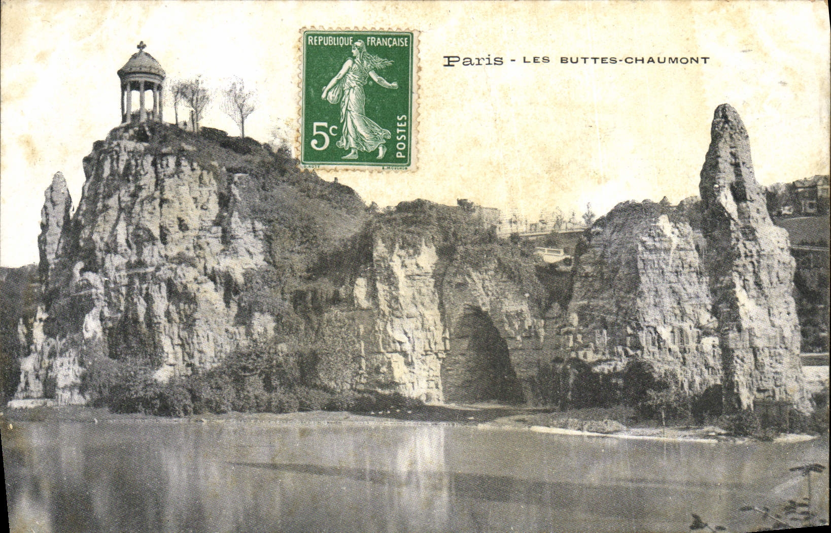 CPA Paris Les Buttes Chaumont