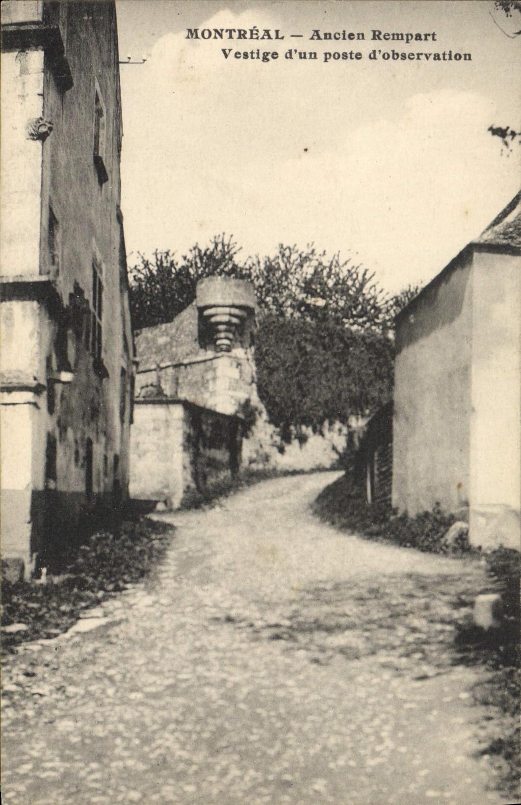VINTAGE POSTCARD Montreal Old Rampart Vestige of a point of observation