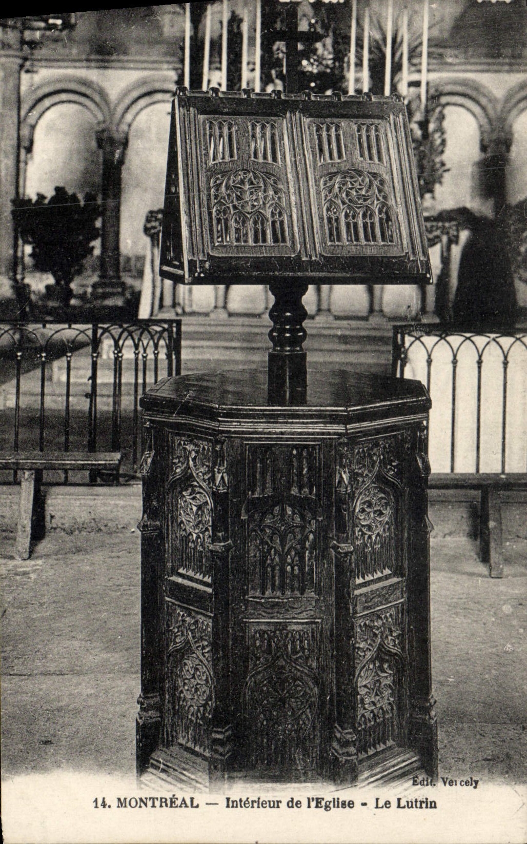 POSTAL Montreal interior De I' Eglise de la VENDIMIA el atril
