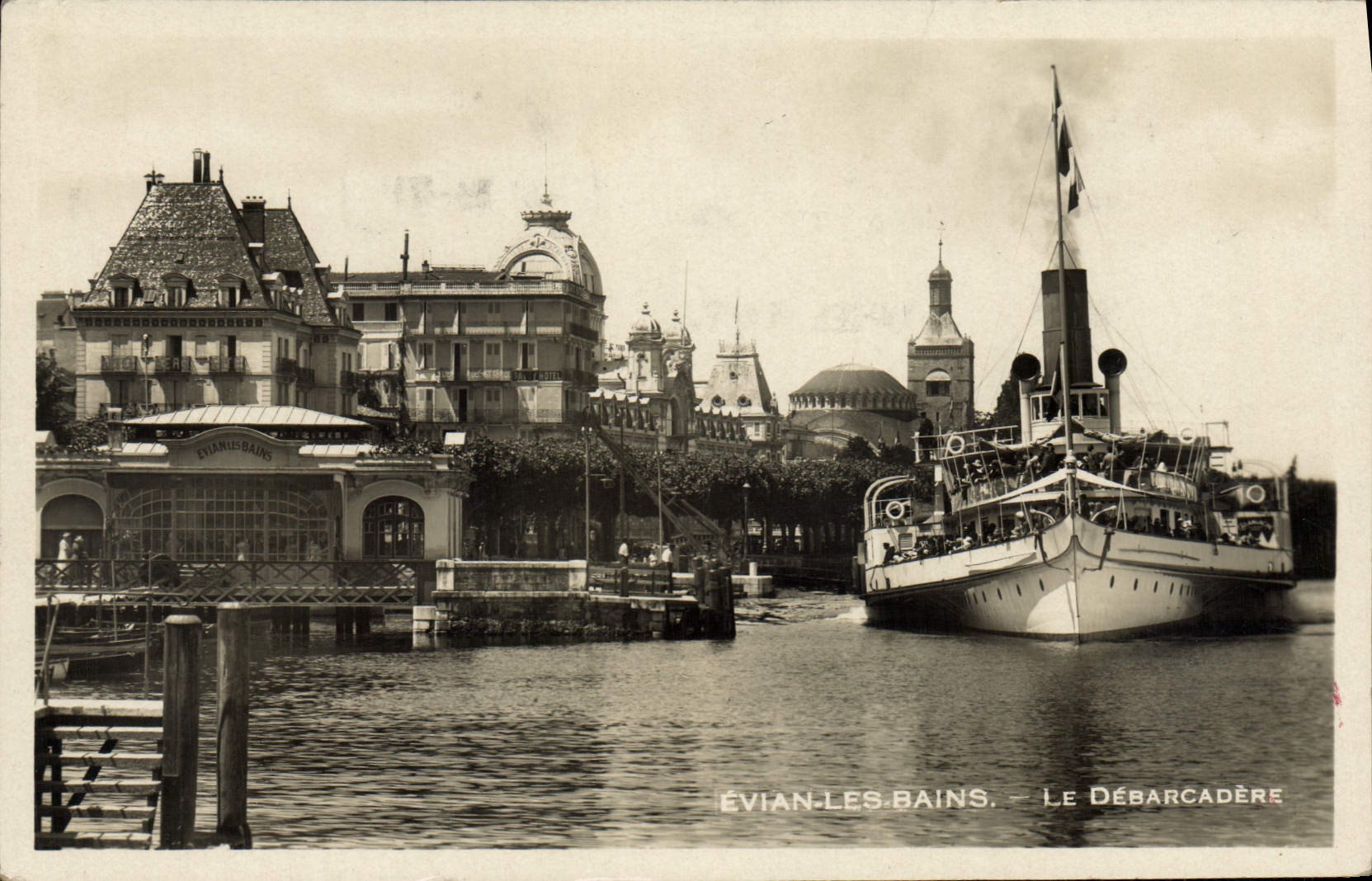 VINTAGE POSTCARD Evian Les Bains the Unloading dock Boat