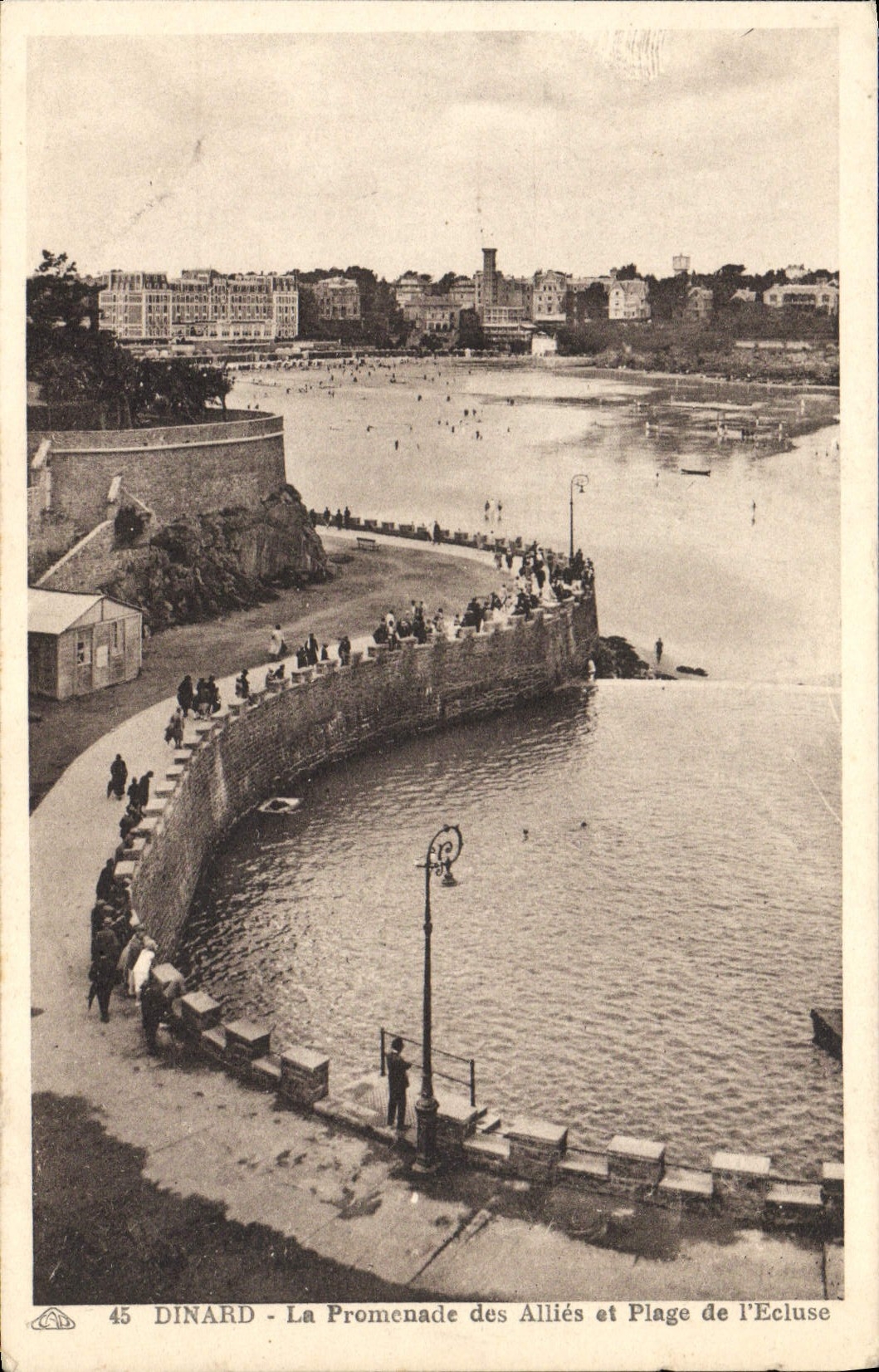 CPA Dinard La Promenade Des Allies et plage de l'ecluse