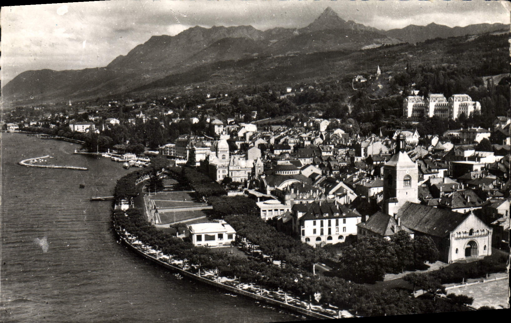 MODERN CARD Evian Les Bains View Air In the content Memises and the tooth of Oche