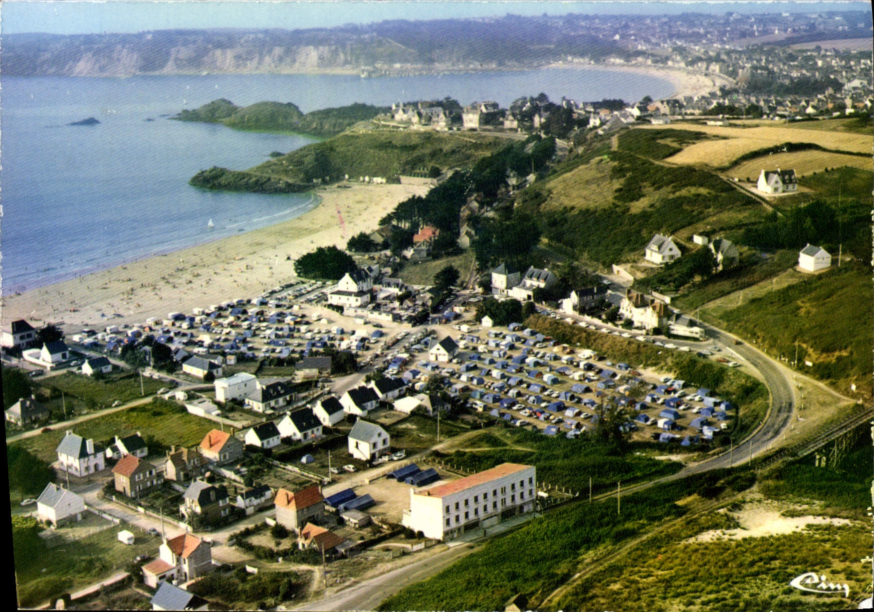 CPM Erquy Vue Generale Aerienne De Caroual etu vue sur le port