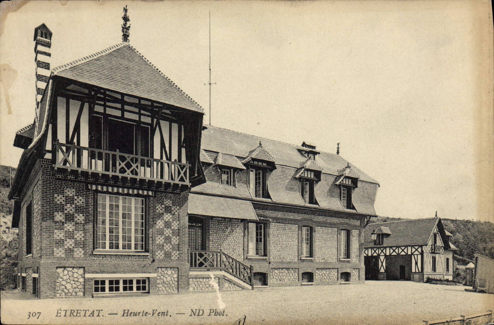 CPA Etretat Heurte Vent