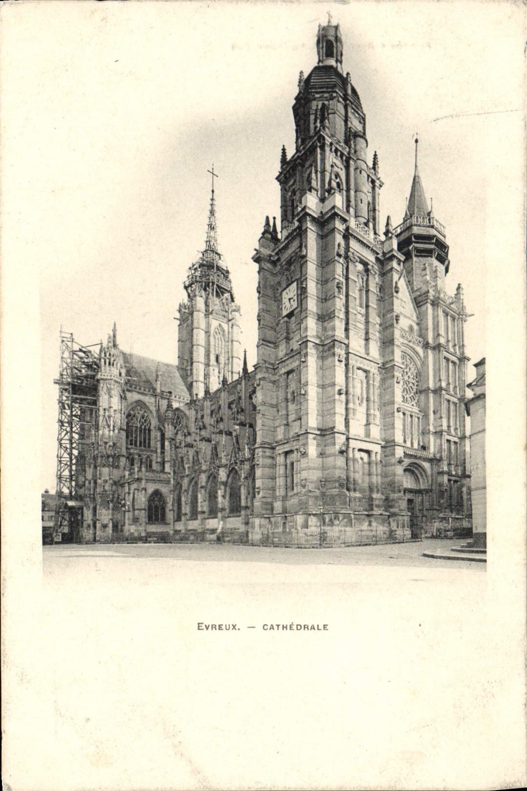 Catedral de Evreux de la POSTAL de la VENDIMIA