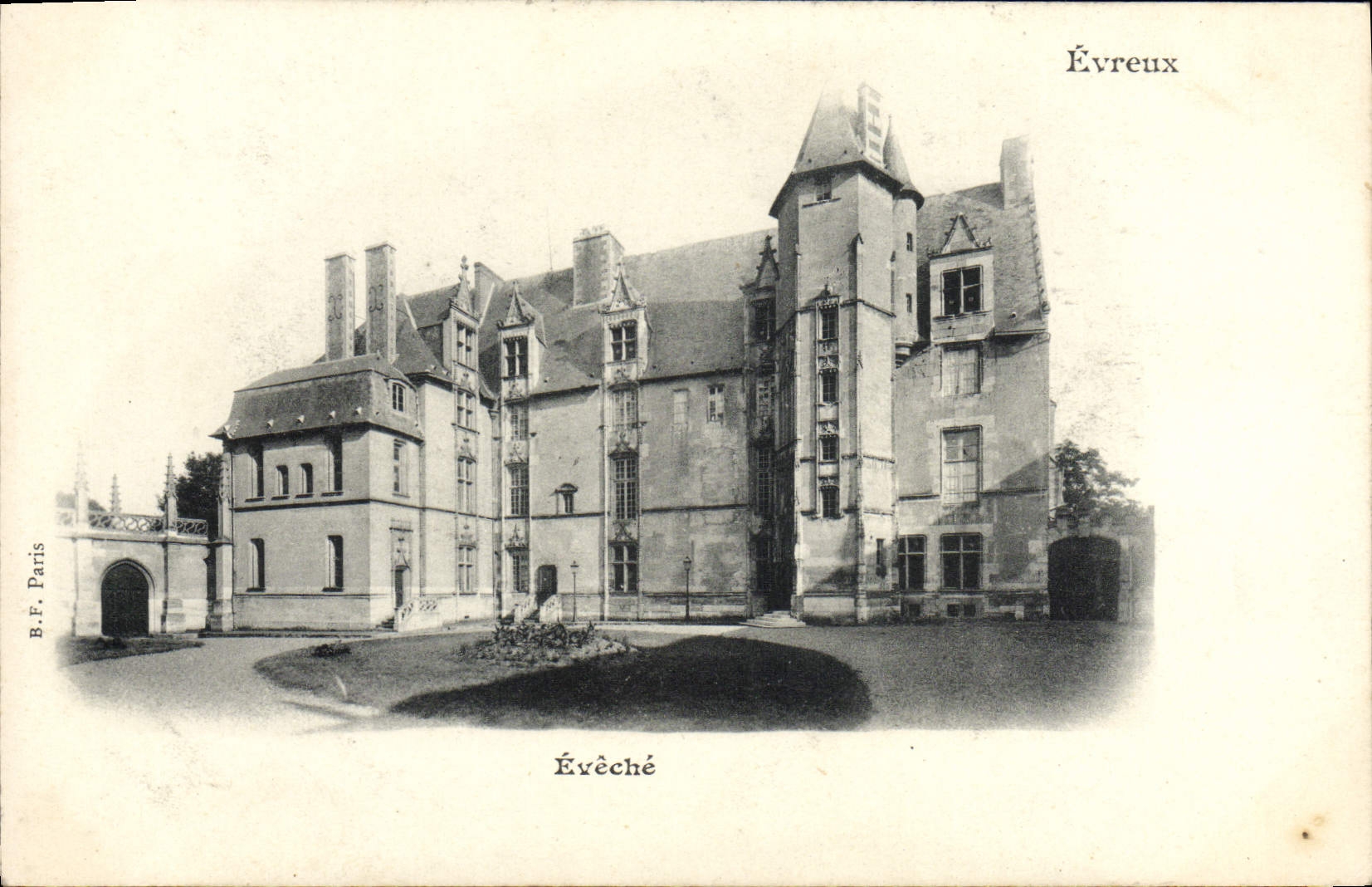 VINTAGE POSTCARD Evreux Eveche