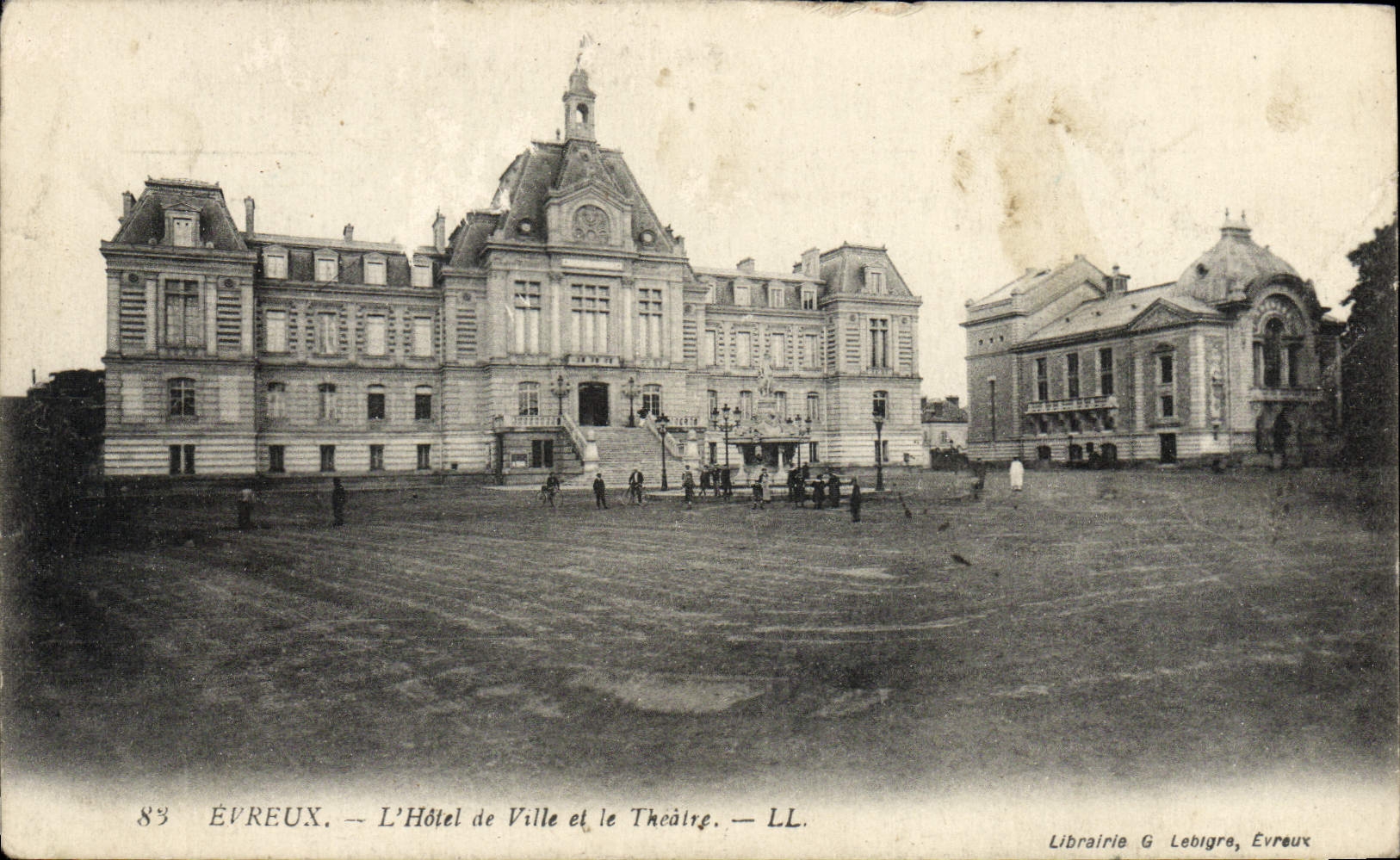 VINTAGE POSTCARD Evreux the Town hall And the Theater