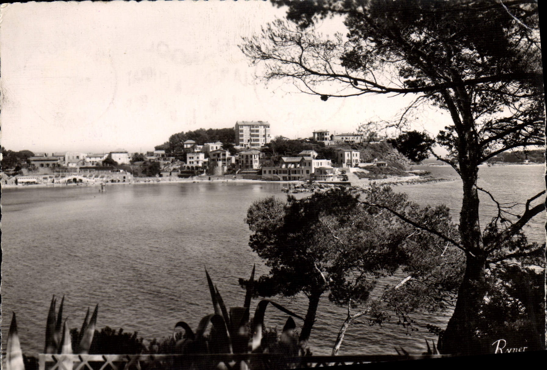 MODERN CARD the Bandol Mediterranean coastline Panoramic View on the beach