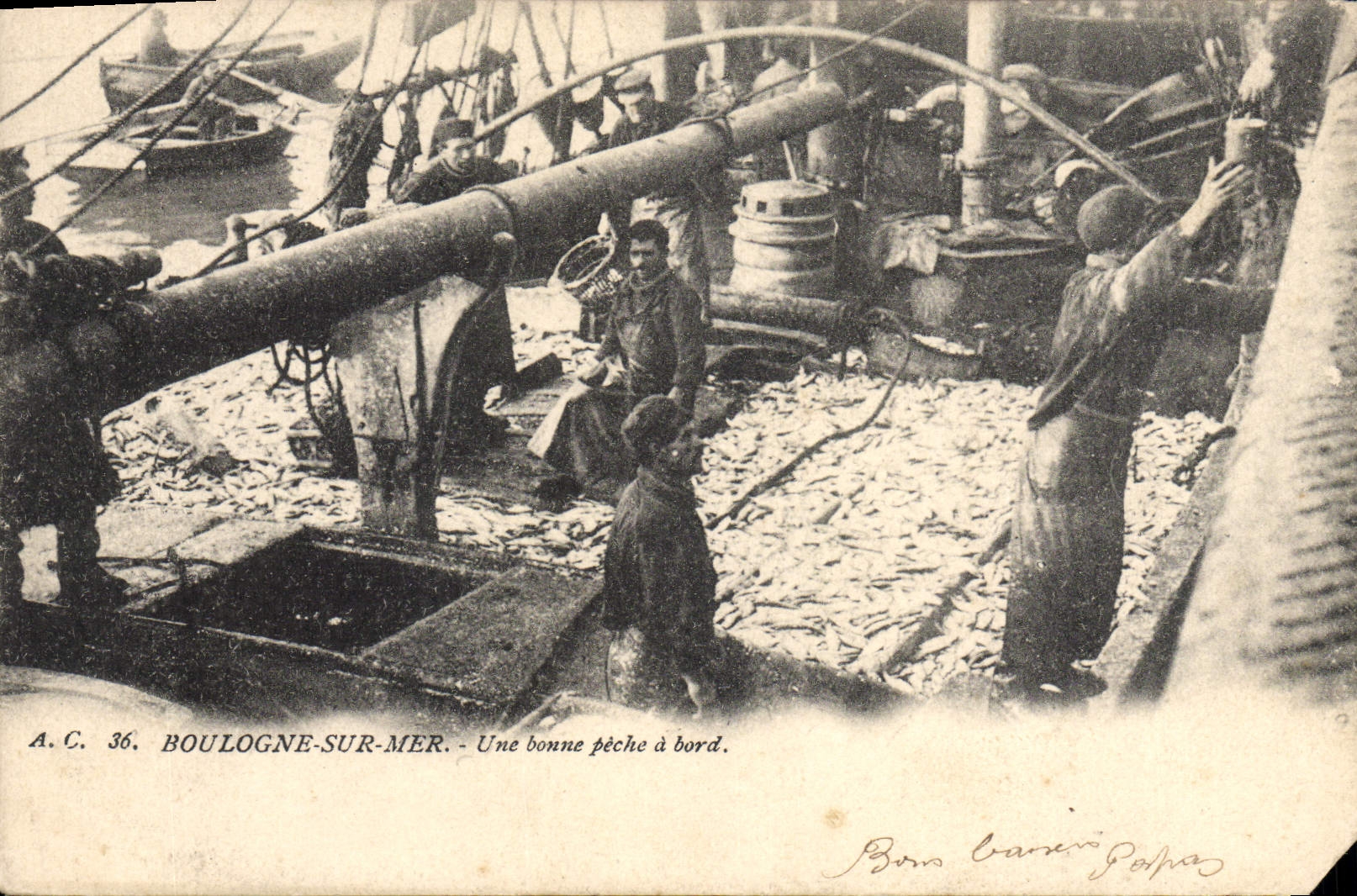VINTAGE POSTCARD Boulogne On Mer a Good Fishing has Edge
