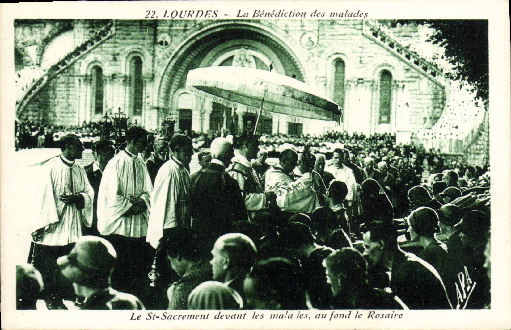 VINTAGE POSTCARD St Sacrament In front of the Patients At the Bottom the Rosary Doors