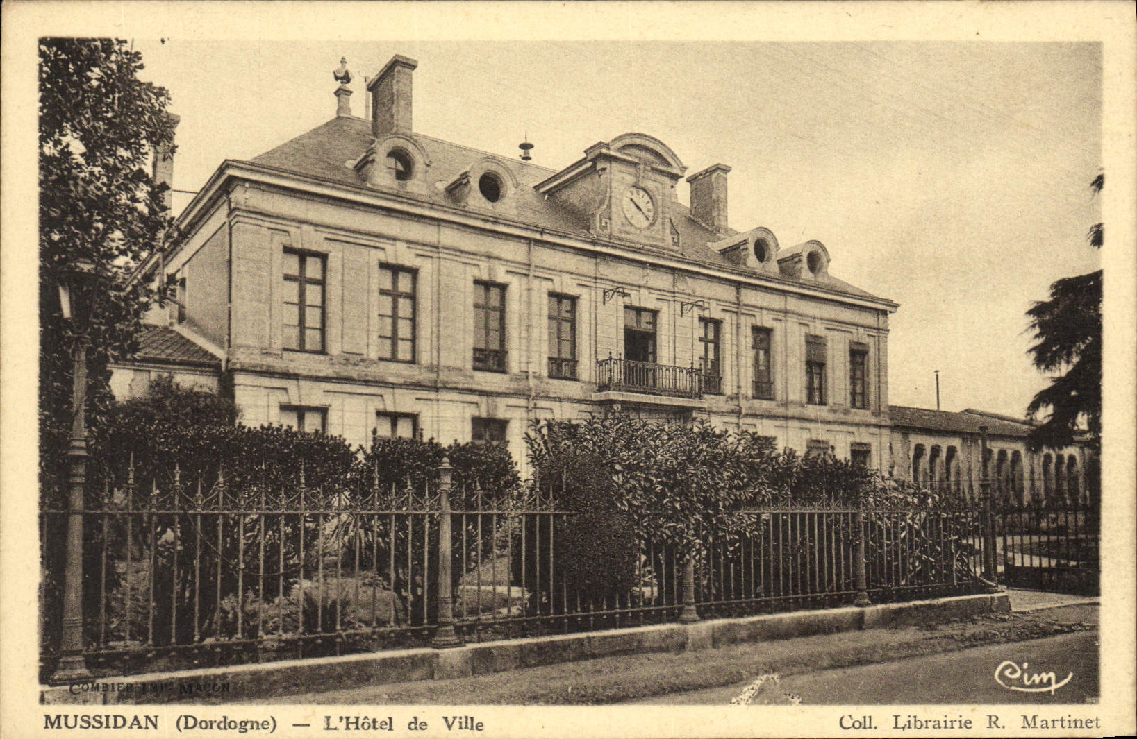 CPA Mussidan L'Hotel De Ville