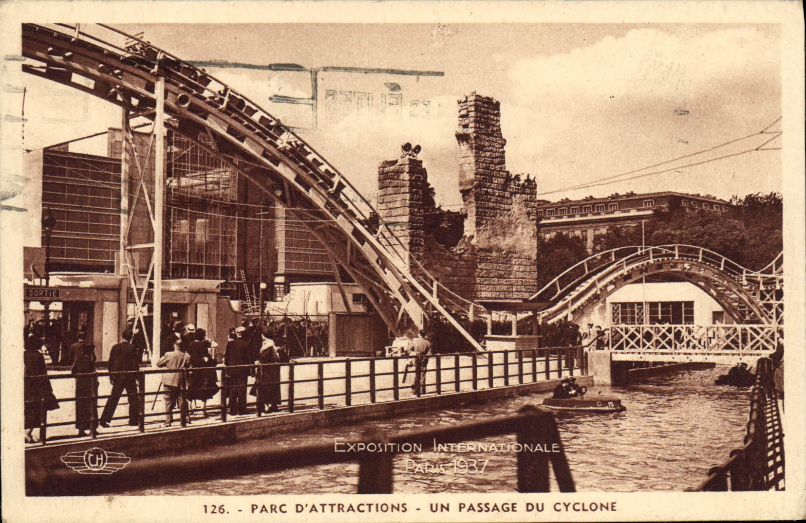 CPA Paris Exposition internationale 1937 Parc D'Attractions Un Passage Du Cyclone