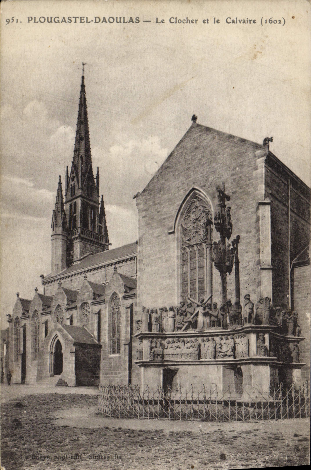VINTAGE POSTCARD Plougastel Daoulas the Bell-tower And the Martyrdom