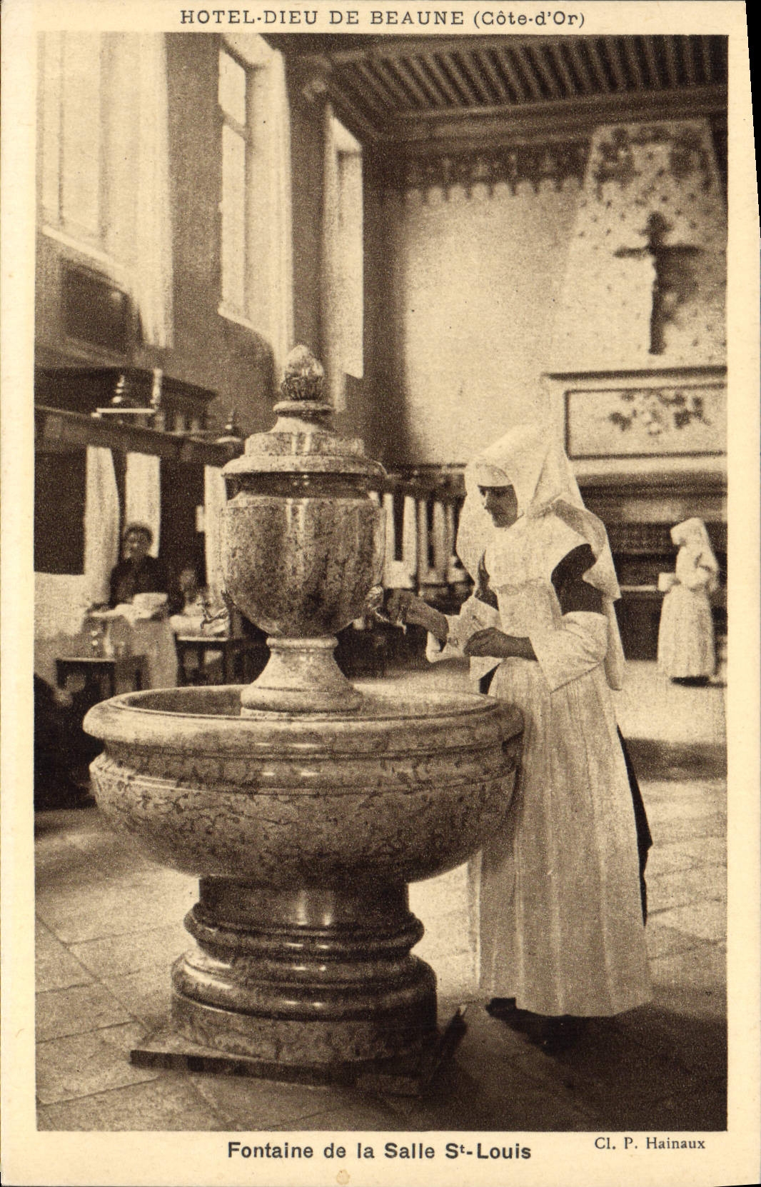 CPA Fontaine De La Salle St Louis Hotel Dieu de Beaune Infirmiere Religieuse