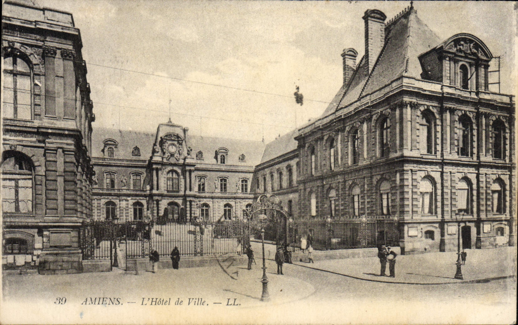 CPA Amiens L'Hotel De Ville