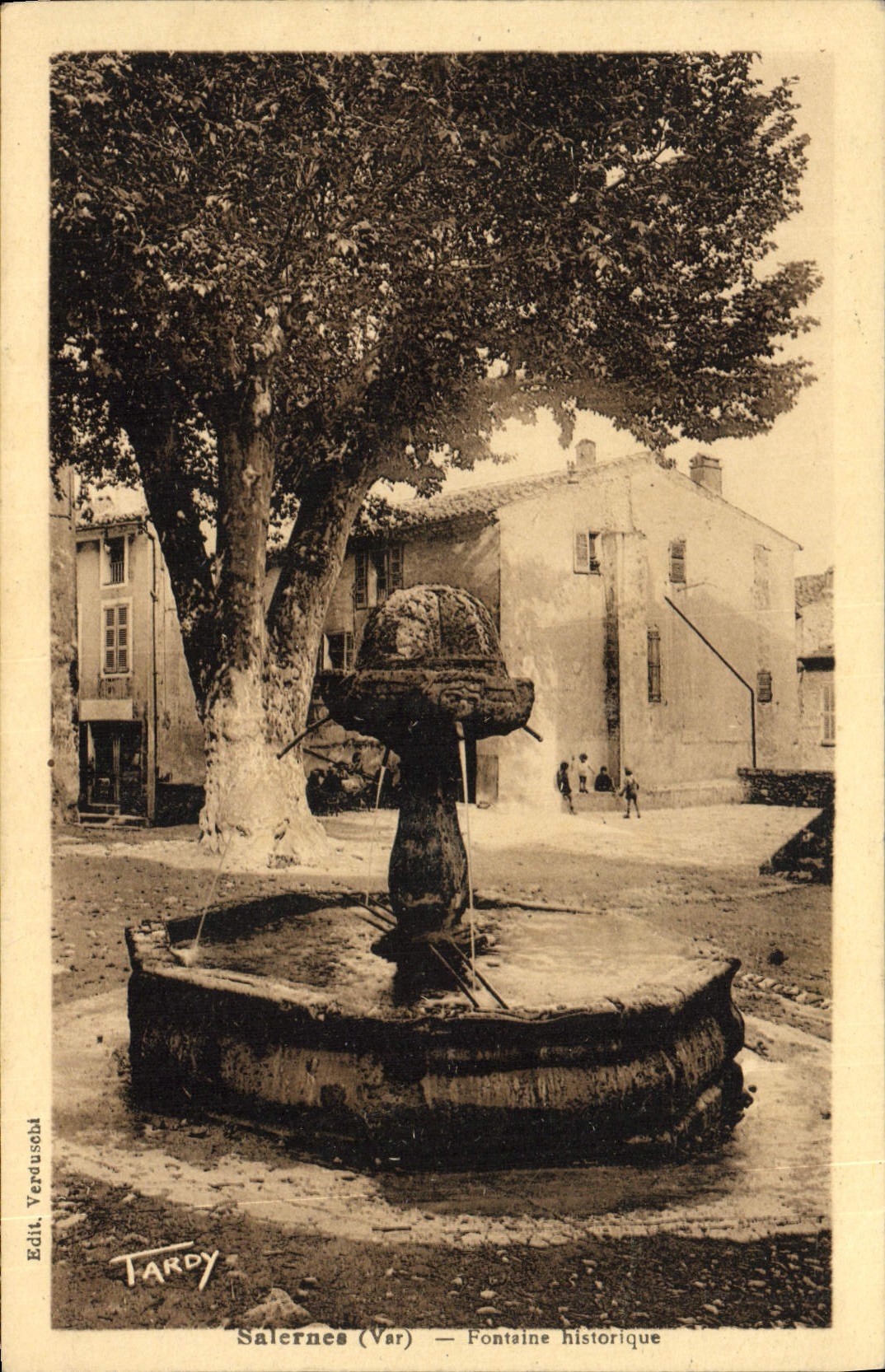 CPA Salernes Fontaine Historique
