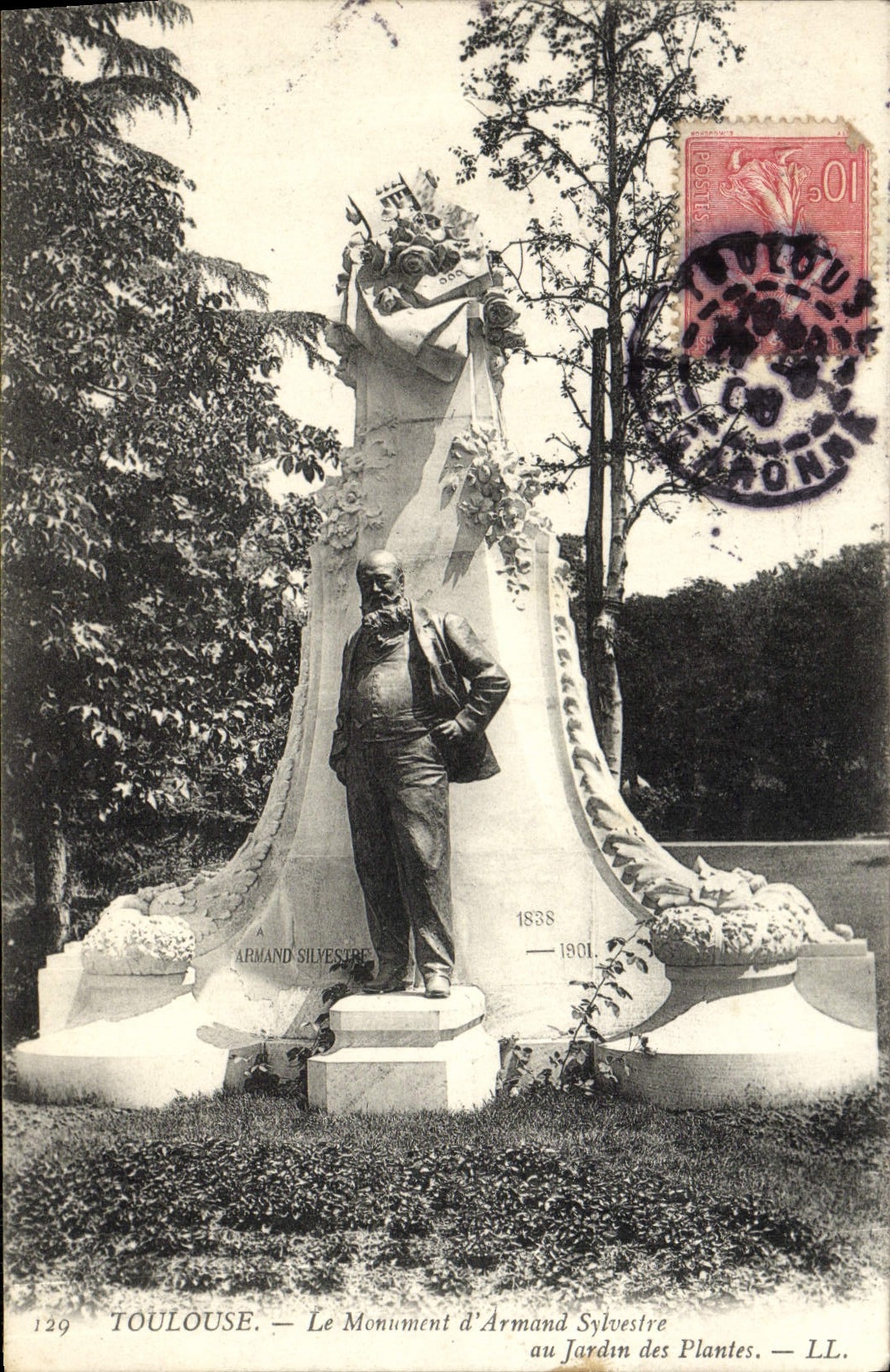 VINTAGE POSTCARD Toulouse the Monument of Armand Sylvestre