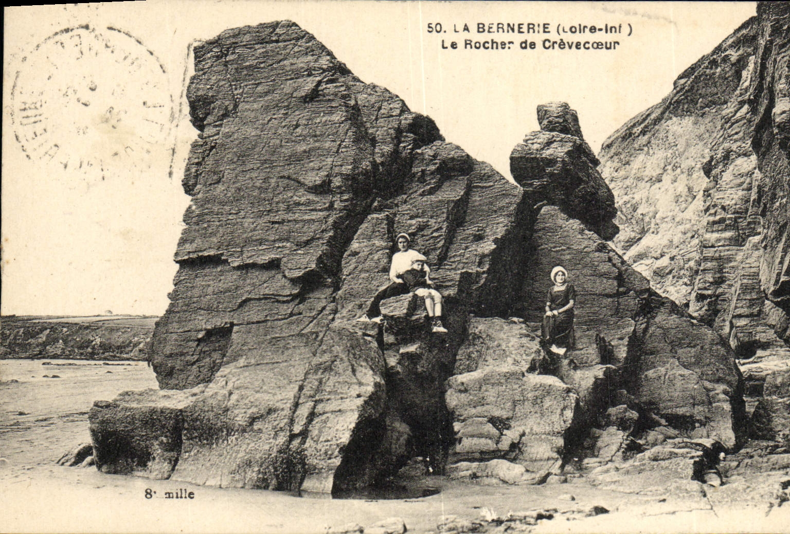 VINTAGE POSTCARD Bernerie the Rock of Crevecoeur