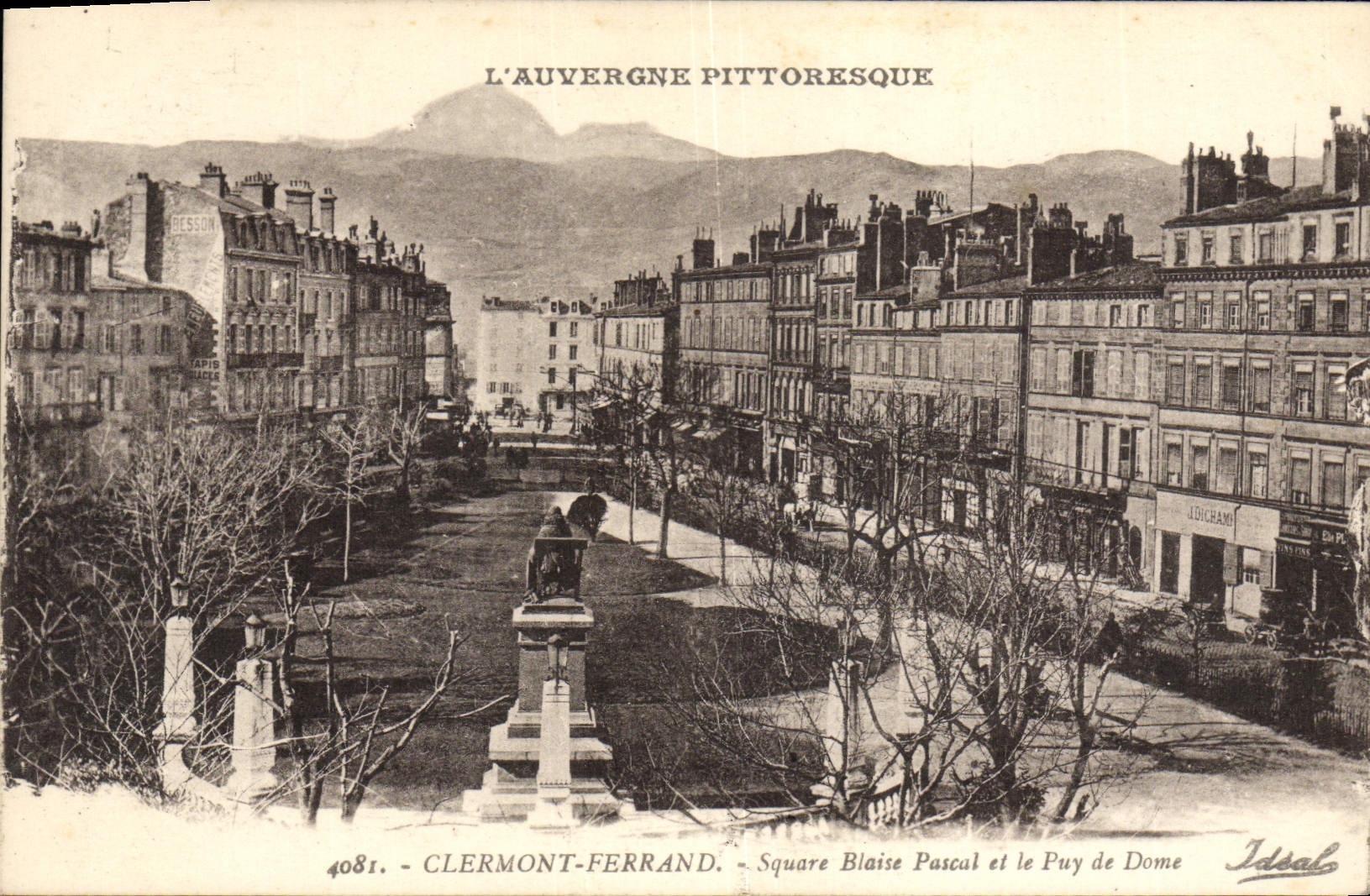 Jardín público Blaise Pascal y Puy de Dome de Clermont-Ferrand de la POSTAL de la VENDIMIA