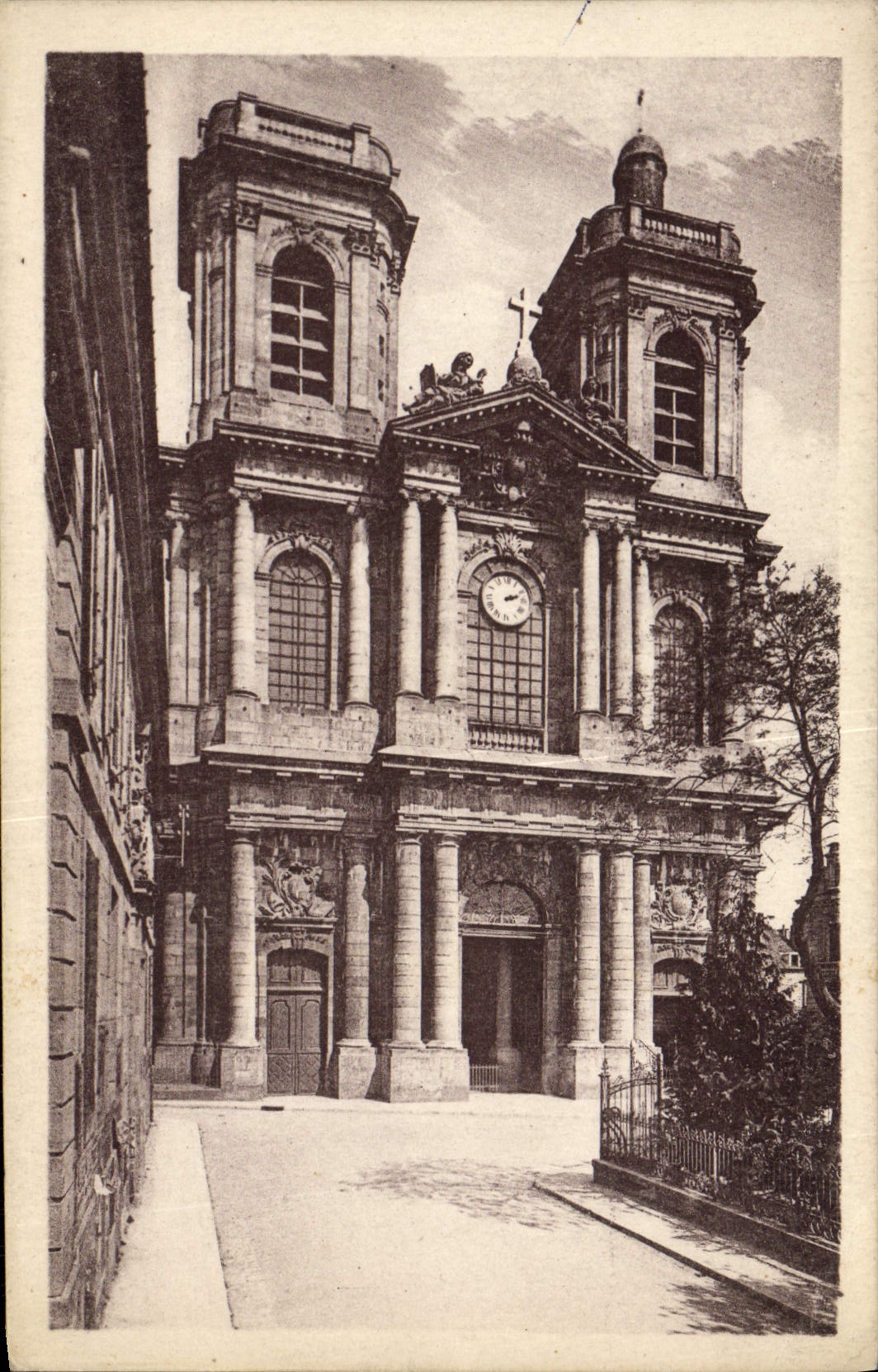 VINTAGE POSTCARD Langres the cathedral