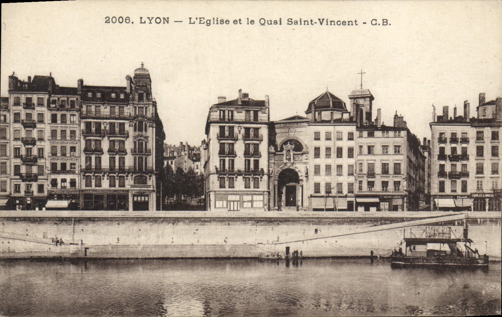 CPA Lyon L'Eglise et le Quai Saint Vincent
