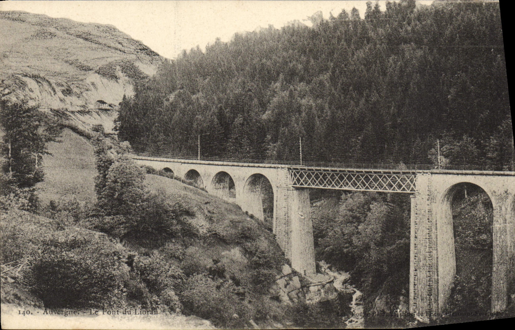 VINTAGE POSTCARD Auvergne the bridge of Lioran