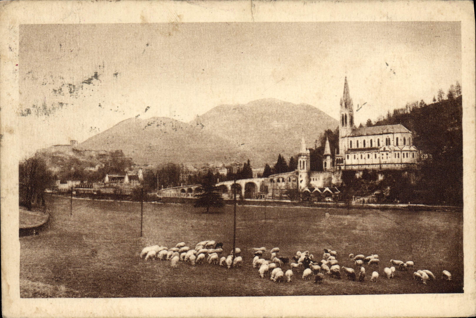 VINTAGE POSTCARD Heavy Basilica and the Peak Of Jer