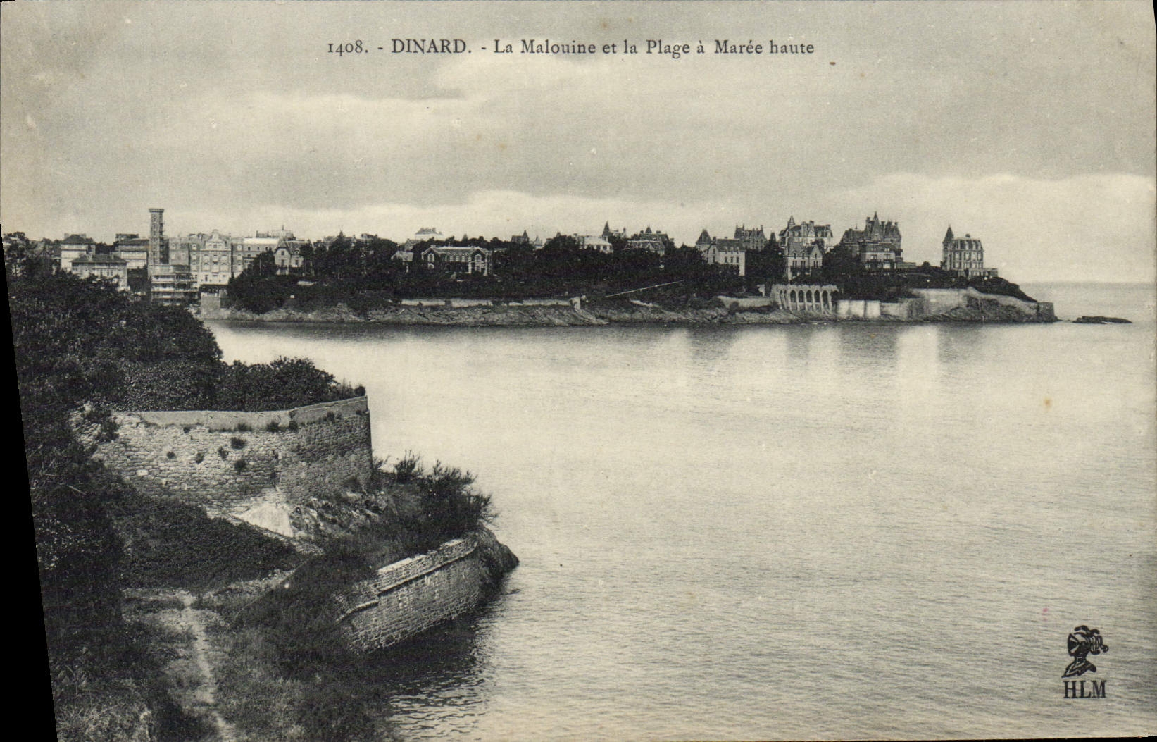 CPA Dinard La Malouine et la Plage a Maree Haute