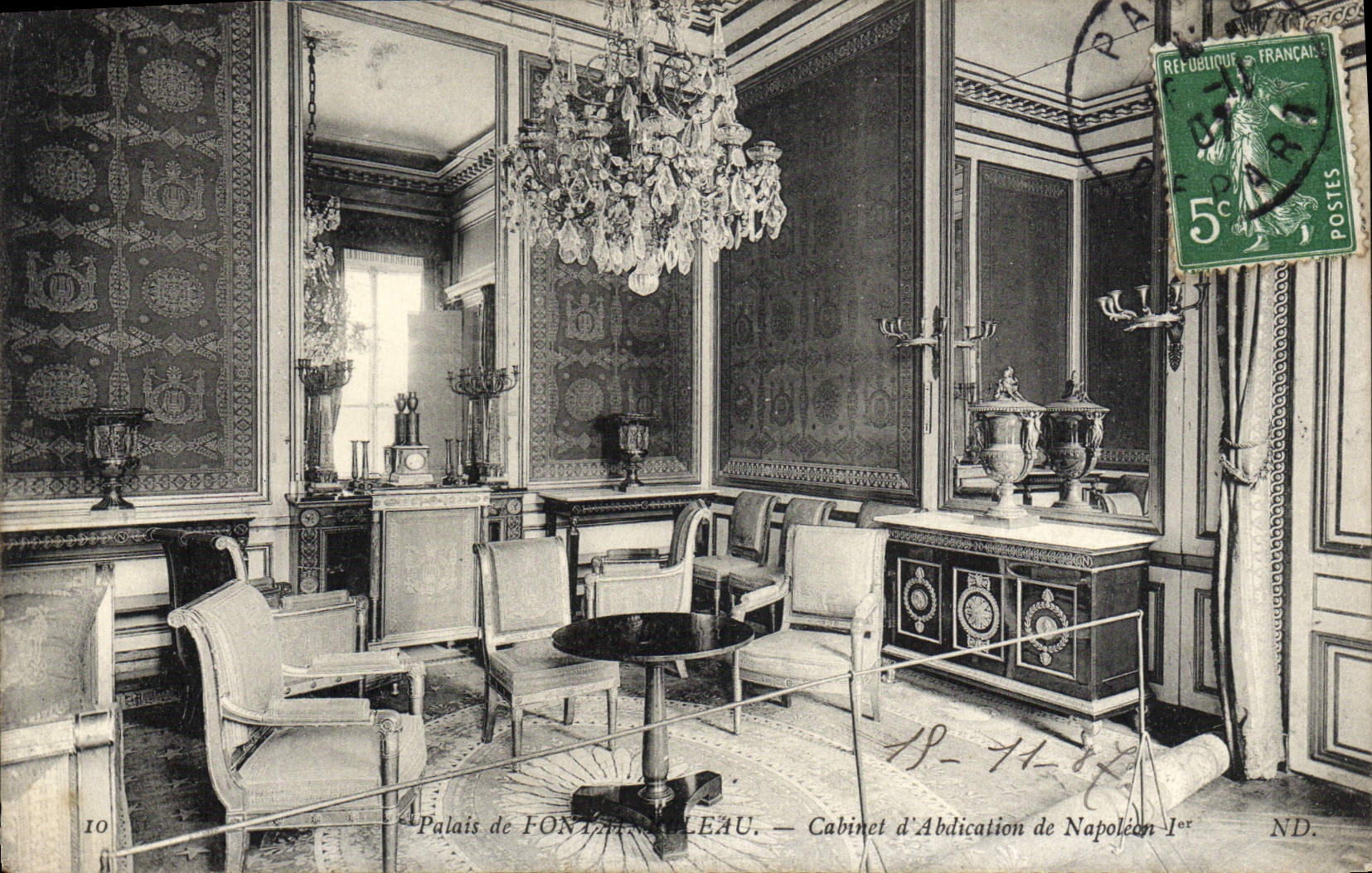 VINTAGE POSTCARD Palate of Fontainebleau Cabinet of abdication of Napoleon 1st