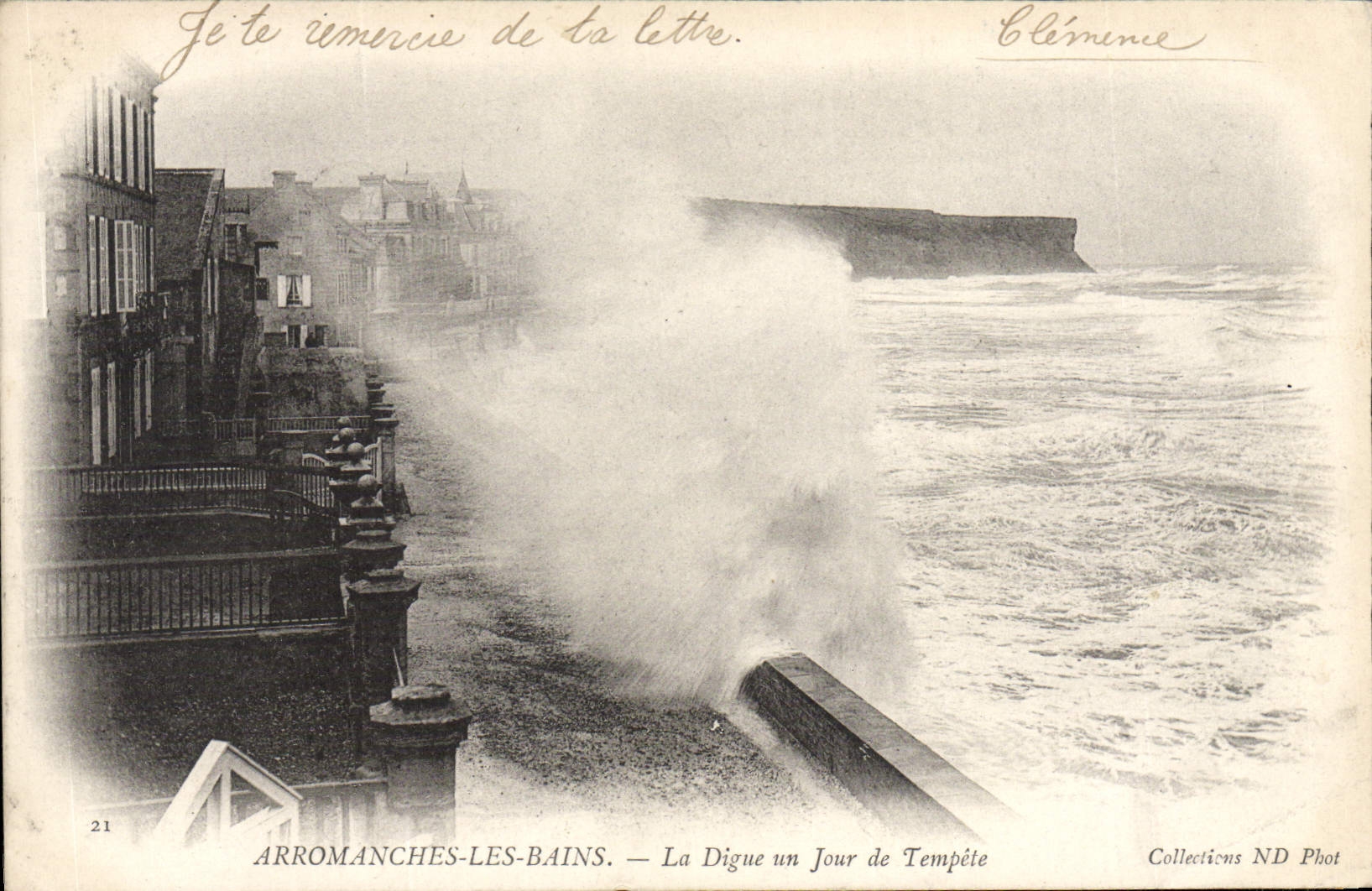VINTAGE POSTCARD Arromanches Les Bains the Dam one Day of Storm