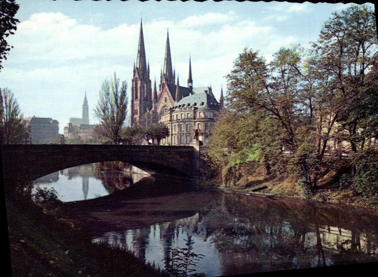 POSTAL MODERNA iglesia San Pablo y Cathedrale de Estrasburgo
