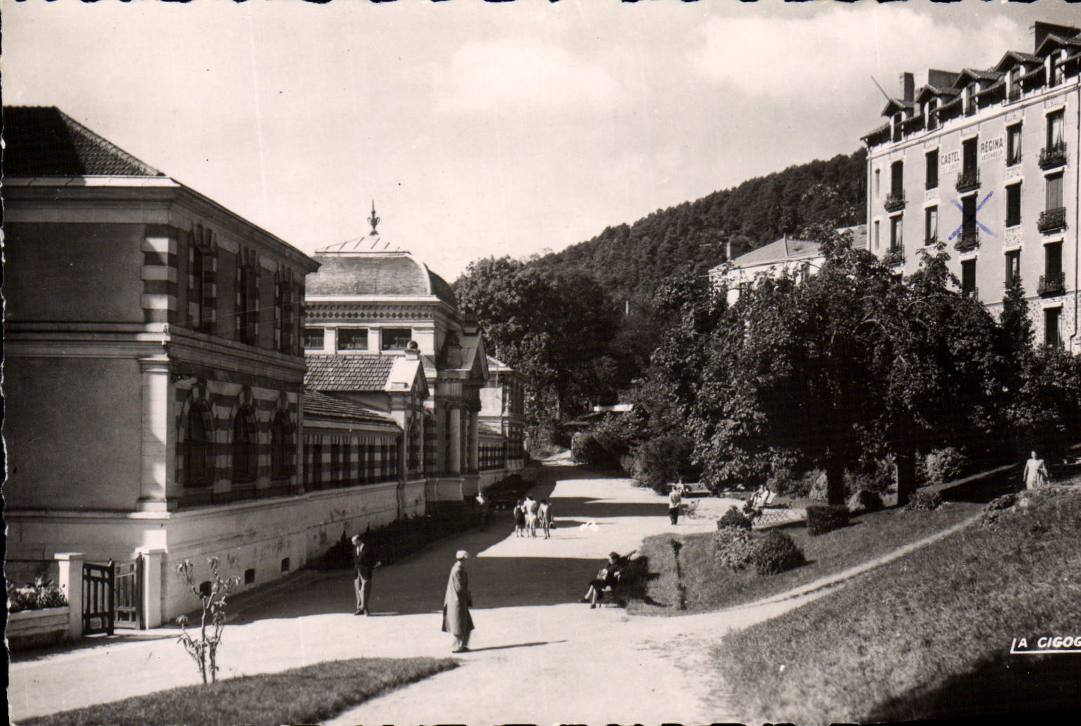POSTAL MODERNA Chatelguyon el parque y el establecimiento hidropático Henry