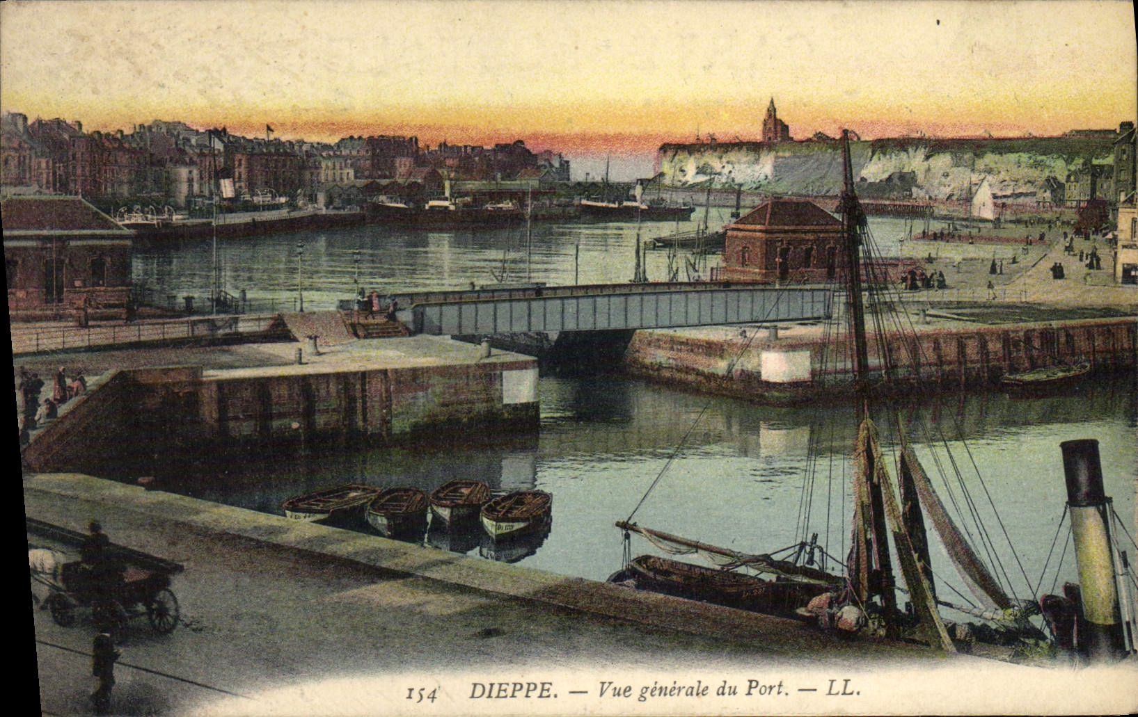 Opinión de Dieppe de la POSTAL de la VENDIMIA del barco portuario